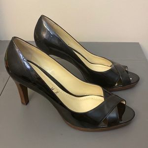 Ann Taylor Black Patent Leather Peep Toe Heels - Size 8M